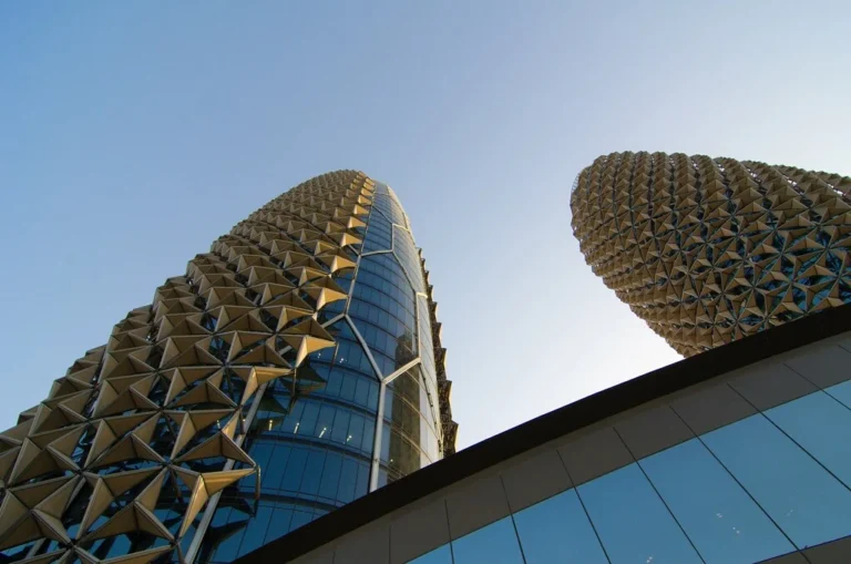 Top Smart Facade Technology Plans: A Definitive Guide to Adaptive Building Envelopes